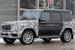 mercedes_g-class_facelift_spied_with_discreet_changes_05