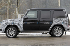 mercedes_g-class_facelift_spied_with_discreet_changes_07