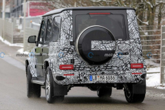 mercedes_g-class_facelift_spied_with_discreet_changes_12
